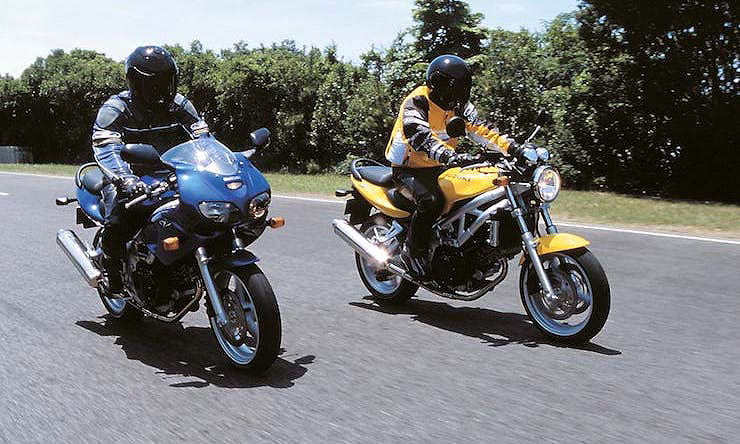Read BikeSocial's review & buying guide of the Suzuki SV650 (1999-2003): The pros, cons and the specs, so you have the information you need.